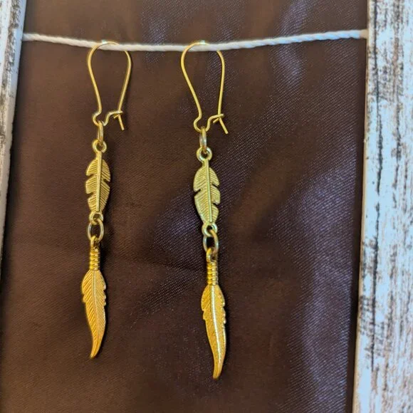 Pair of earrings - Picture 2 of 2